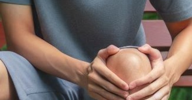 Navigating Life with Knee Pain